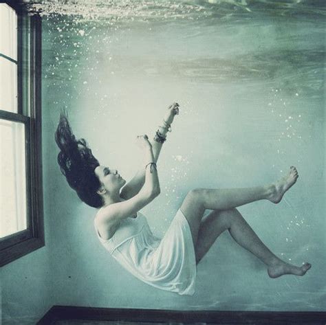 deviant art  favim die died eerie falling girl underwater sinking female water photography