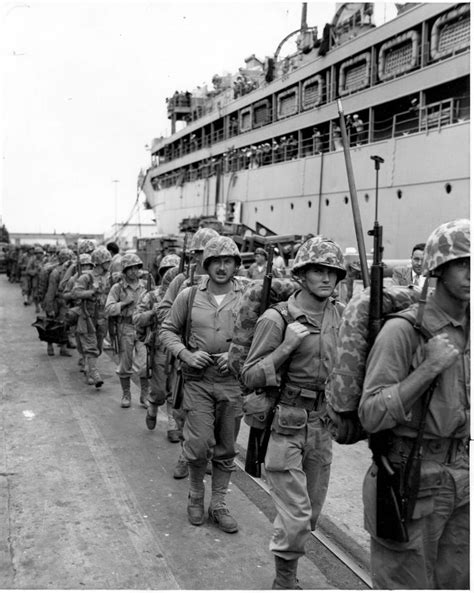 Marines Disembark At Pusan August 2 1950 Korean War War Vietnam War