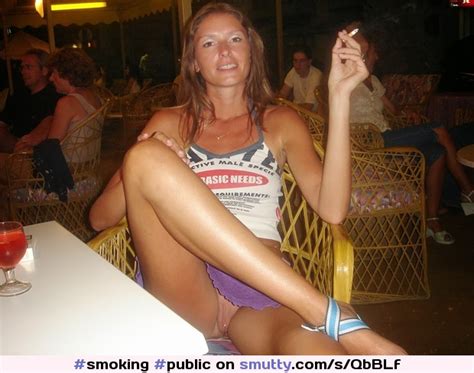 public restaurant flashing flashingpussy nopanties pantyless commando smoking cigarette