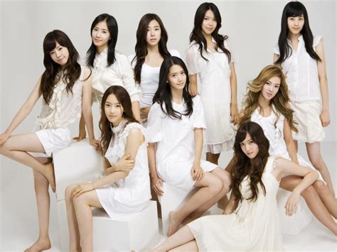 Girls Generation S Debut Track Into The New World Makes An Exciting