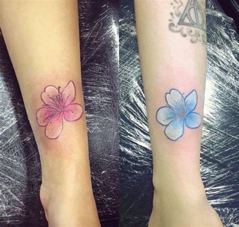 40 super cute sister tattoos tattooblend sister tattoos tattoos