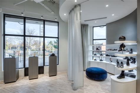 mississauga based custom fit footwear retailer launches unique foot spa