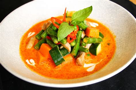 red curry  nook eatery