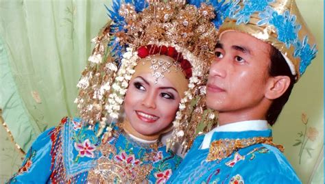 Esti Wedding Package And Catering Services Pengantin Adat Padang