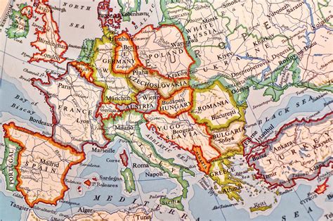 beginn physikalisch handwerker east  west germany map attribut archaisch katastrophe