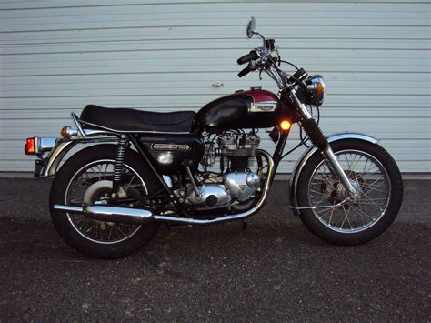 classic  triumph bonneville     miles  triumph motorcycles  sale