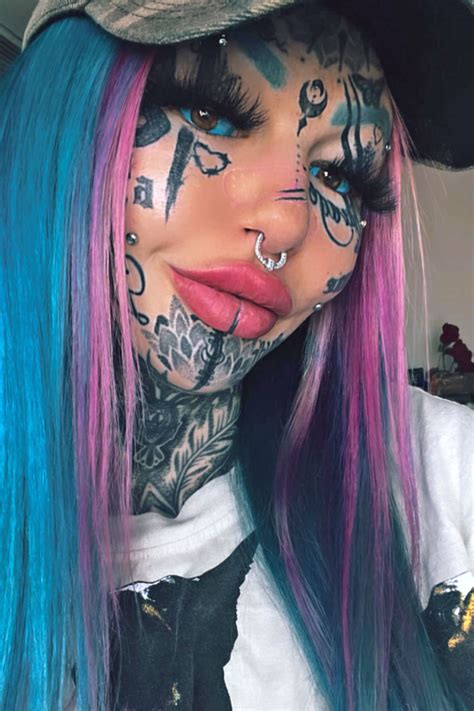 woman cried blue tears went blind after tattooing her eyeballs