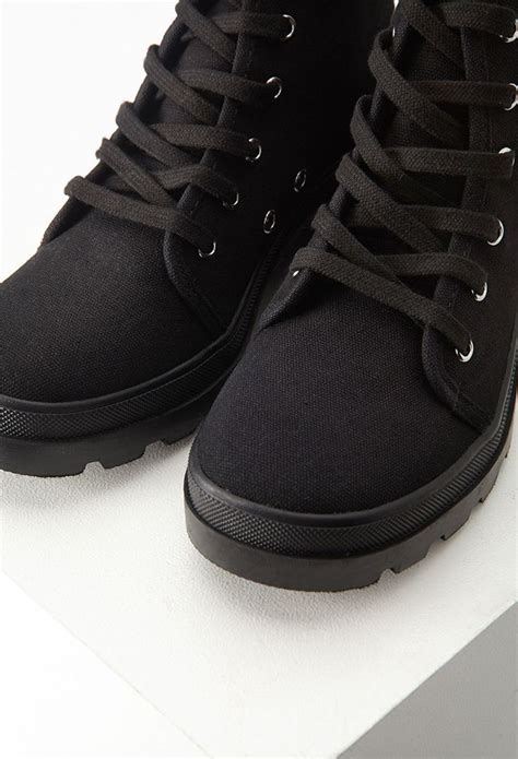 black sneaker  black sneakers sneakers