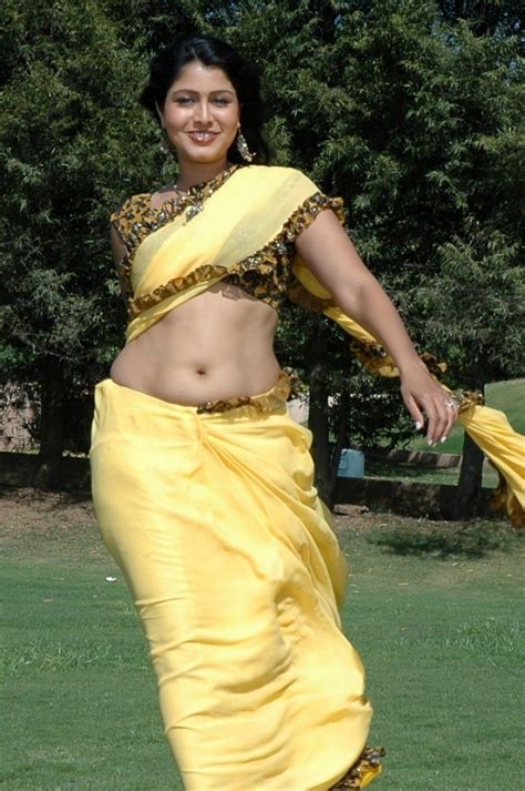 Tamil Serial Actress Low Hip Navel