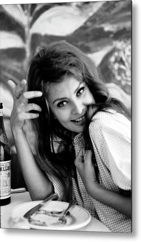 Portrait Of Sophia Loren Metal Print By Alfred Eisenstaedt