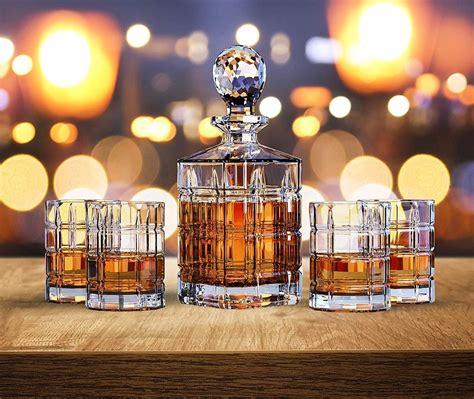 reasons     whiskey decanter set regal trunk