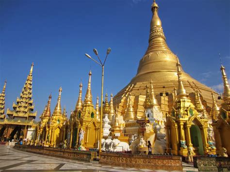 shwedagon pagoda yangon