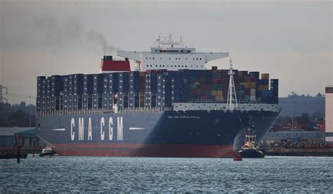 worlds biggest container ship photo  pictures cbs news