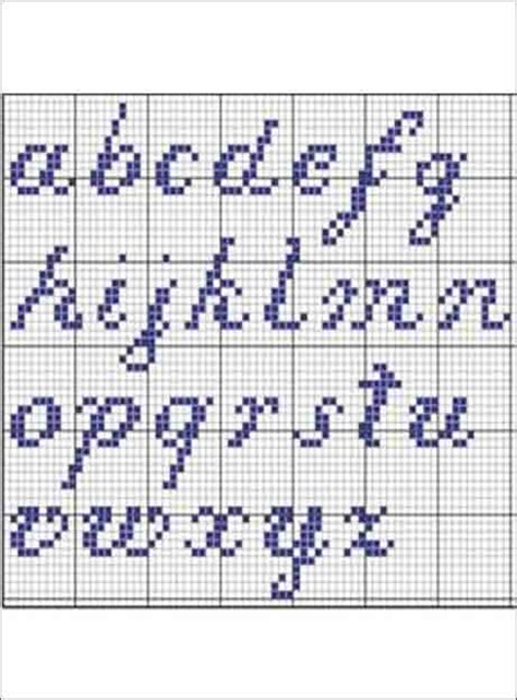 alfabeto em ponto cruz toalhinha de boca nomes em ponto cruz monograma alfabeto em