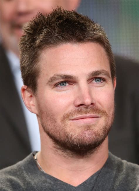 stephen amell   honored  cinemacon access