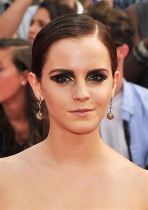 Diy Bold Emma Watson S Smokey Eye Makeup Styleoholic