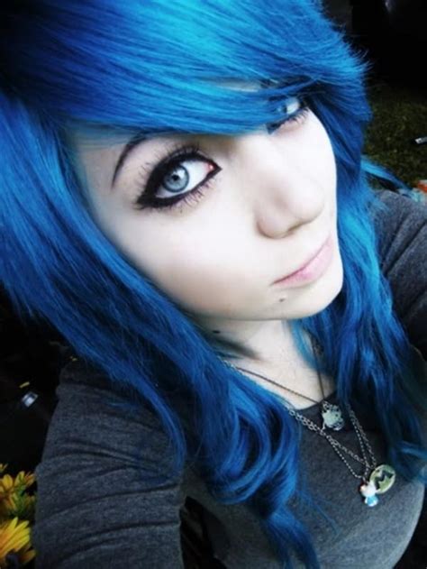 amazing emo hairstyles   blow  mind