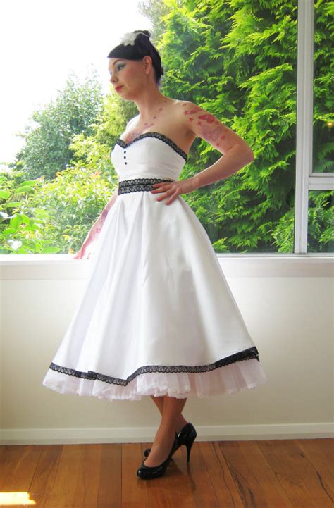 Bride Chic The Pin Up Wedding Dress