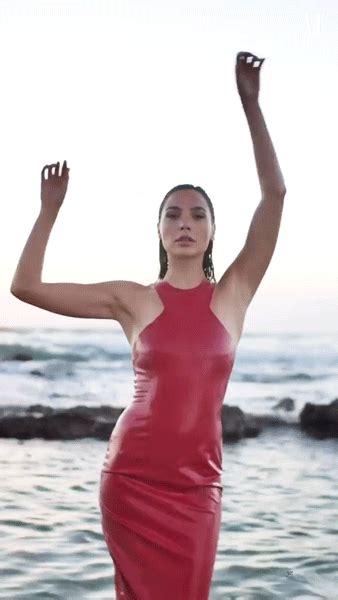 Gal Gadot Showed Off Sexy Feet And Tits For Vanity Fair