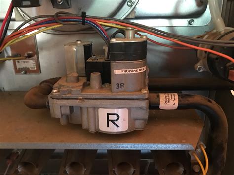 american standard freedom  furnace blower starts ignitor   gas valve buzzes