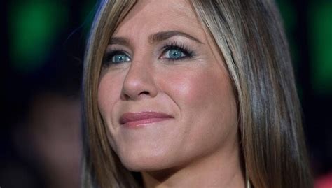 Blogger Gaat Viral Omdat Ze Sprekend Op Jennifer Aniston Lijkt Rtl