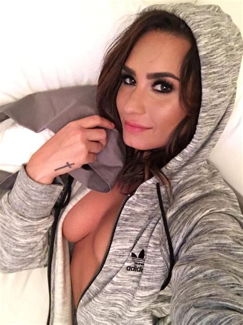 demi lovato nude leaks collection scandal planet