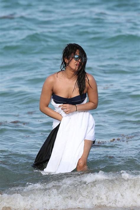 Priyanka Chopra Hot Bikini Photoshoot Hd Photos Stills