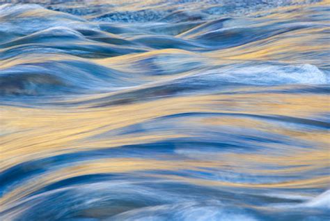 royalty  flowing water pictures images  stock  istock