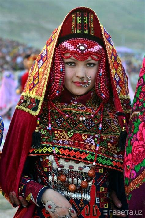 Uzbekistan Traditional Clothing Cultures Du Monde World Cultures