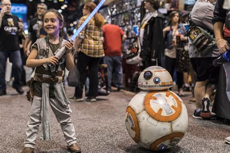 the best costumes and droids we spotted at star wars