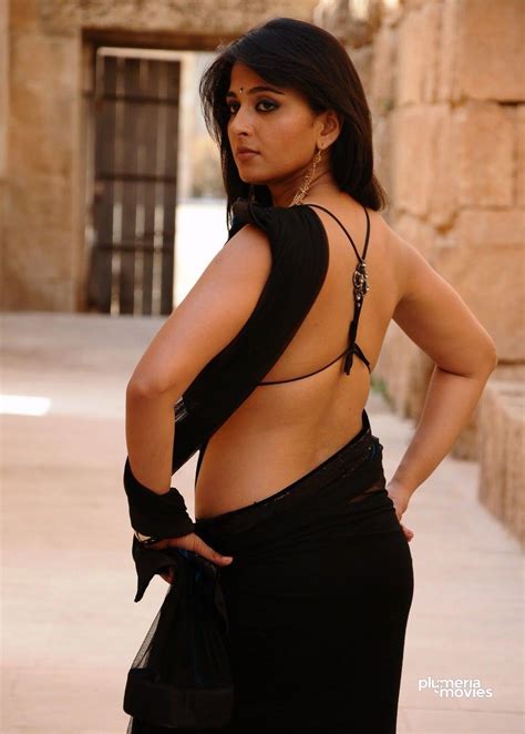 anushka shetty hot navel in saree 5 plumeria movies