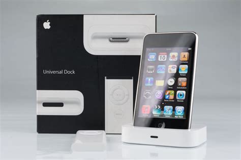 apple apdba ipod touch gb  gen apple universal dock remote control