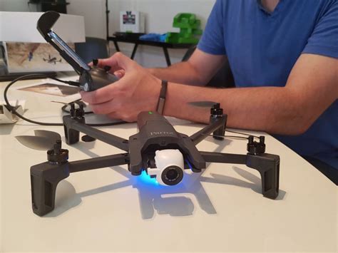 anafi mavic poweregg quel drone pliable pour lete sciences