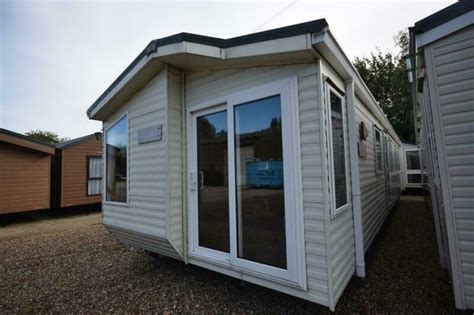willerby legacy mobile home  static caravan  bed winter pack  clacton