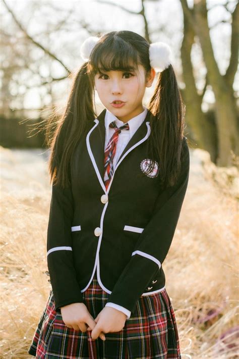 japanese schoolgirl cosplay ins poison jen fb page