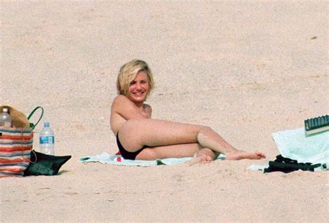 cameron diaz desnuda en beach babes