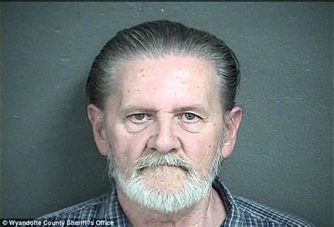 70 year old man robs bank gets arrested because he preferred jail to