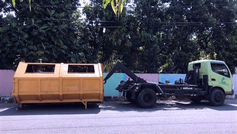 terkendala anggaran bak truk sampah  pasuruan   rusak times indonesia