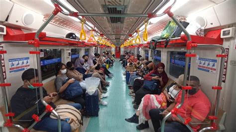 libur nih  jadwal krl solo jogja minggu  agustus