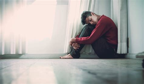 understanding teenage depression common   risk factors