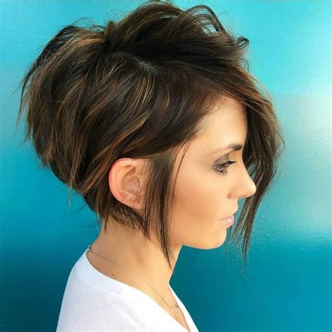 best short haircuts 2020 female wavy haircut
