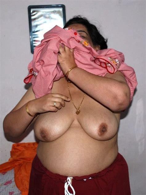 fat aunty saree xossip