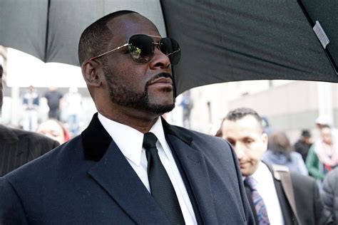 Two More R Kelly Accusers Testify Singer Engaged Them In Sex Acts As