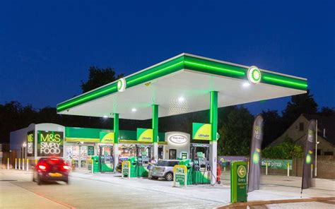 bp  talks  grocery store partners  boost global forecourt sales