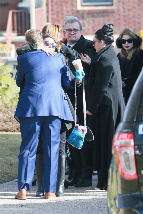 Somber Drew Carey Among Mourners At Sex Therapist Ex Amie Harwick S