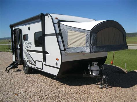 amazing travel trailers   lbs updated  lightweight travel trailers travel