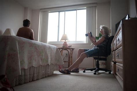 photographer takes pictures of naked and beautiful older women