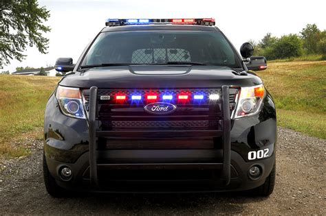 Ford Gives U S Police Their First 30 Mpg Car