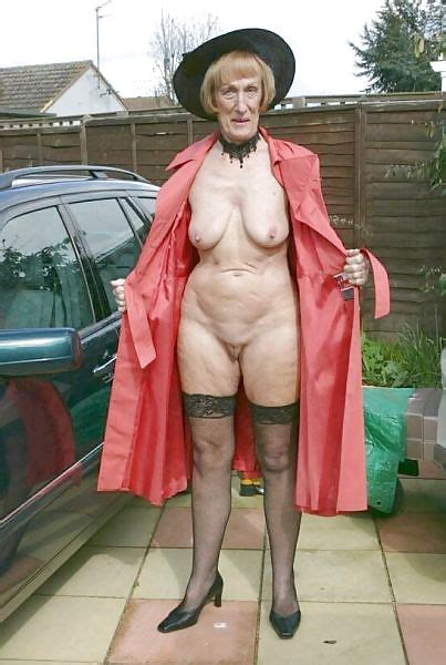 Grannies Flashing Their Old Cunts 33 Pics Xhamster