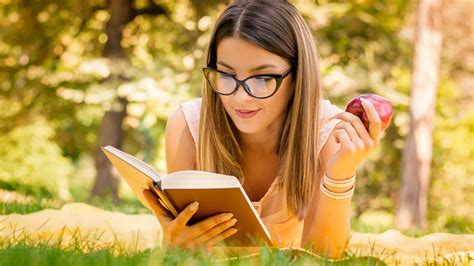 5 Books To Read During Spring Break Lux Magazine